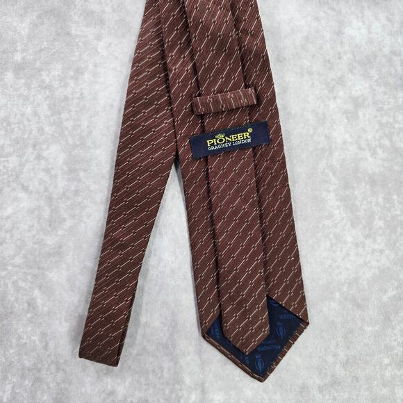 Pioneer Gragney London Brown Geometric Stripe Executive Men's 100% Silk Neck Tie - Picture 3 of 6